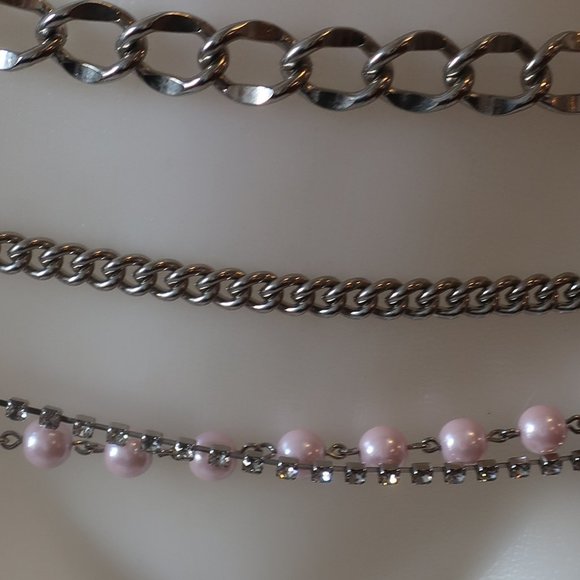 Shag Boutique Silver Multi Chain & Pink Faux Pearls Hip Chain Belt* - Picture 3 of 9